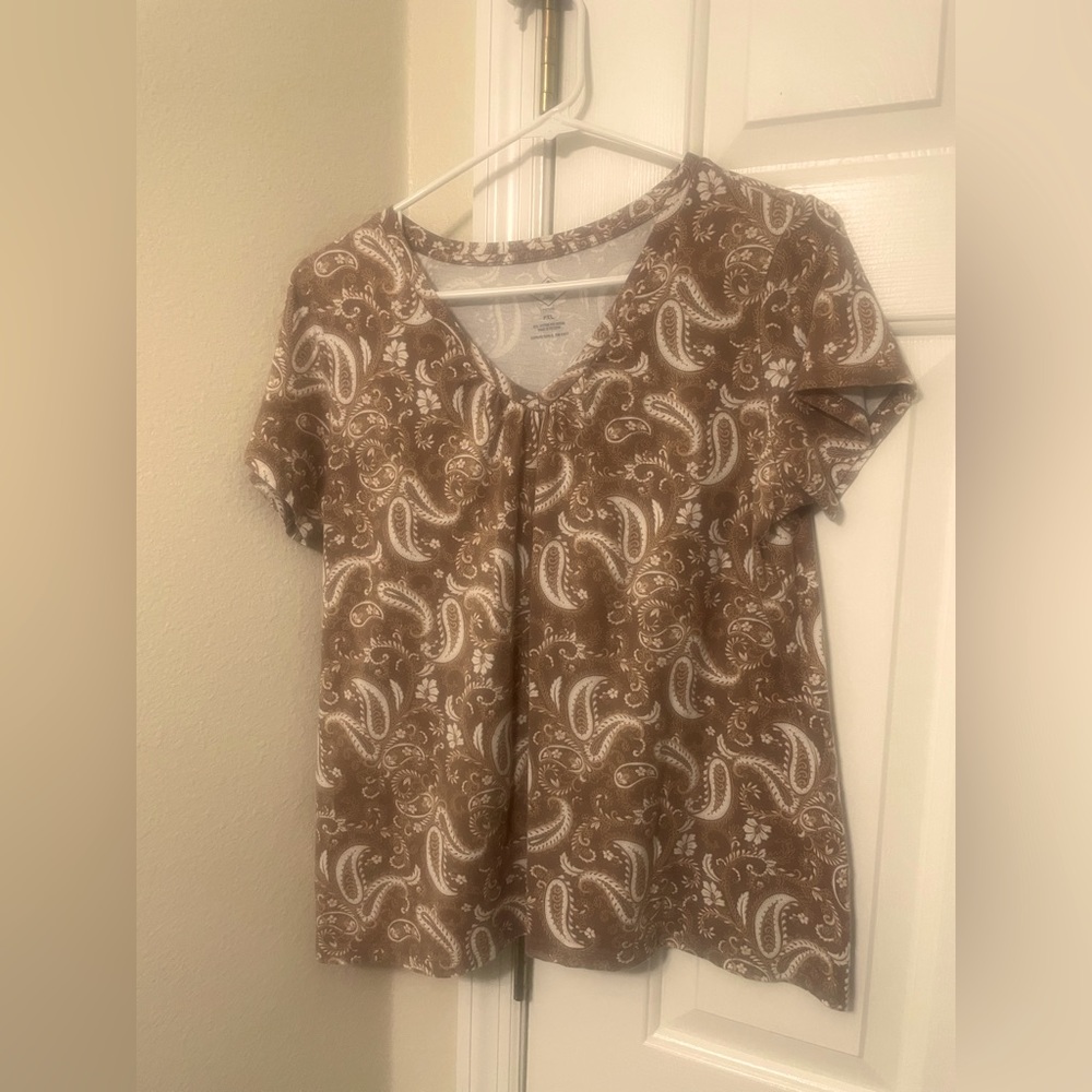 St. John’s Bay brown patterned Tee: